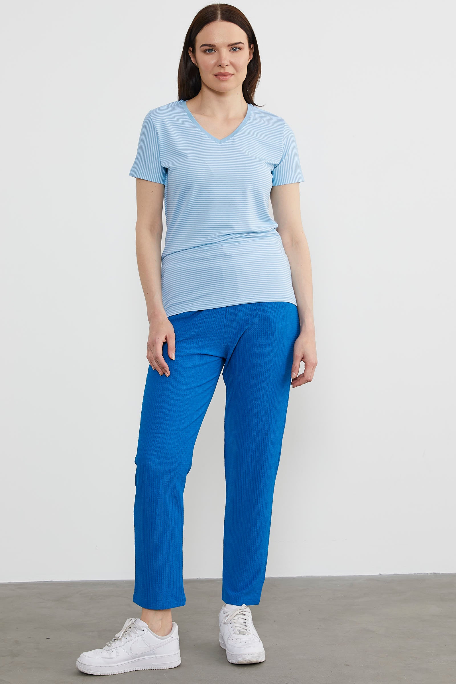 V Yaka Biye Detaylı Çizgili Tişört - Mavi (1) Sementa