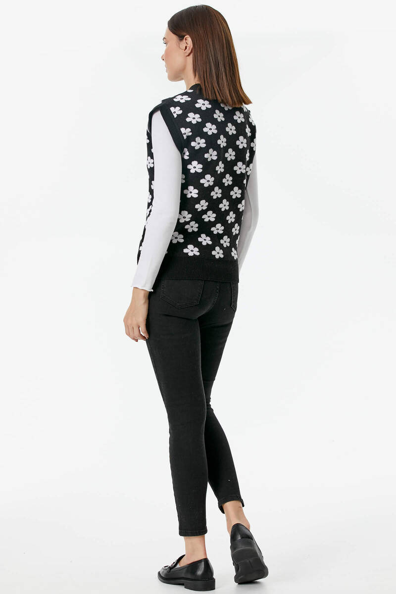 V Yaka Çiçek Motifli Triko Süveter - Siyah (5) Sementa