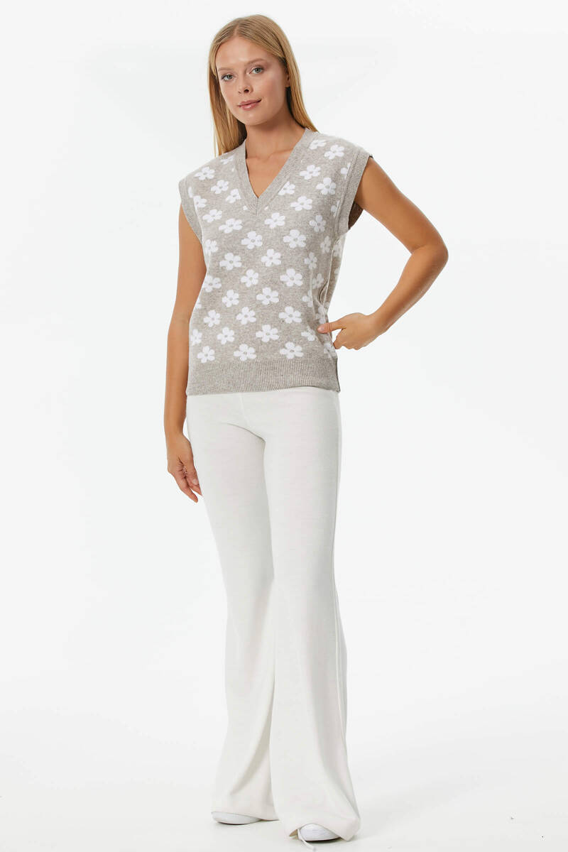 V Yaka Çiçek Motifli Triko Süveter - Vizon (3) Sementa