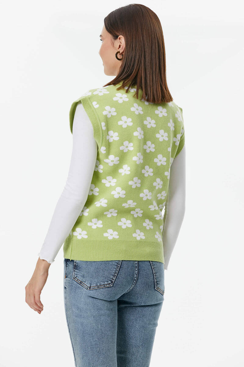 V Yaka Çiçek Motifli Triko Süveter - Yeşil (5) Sementa