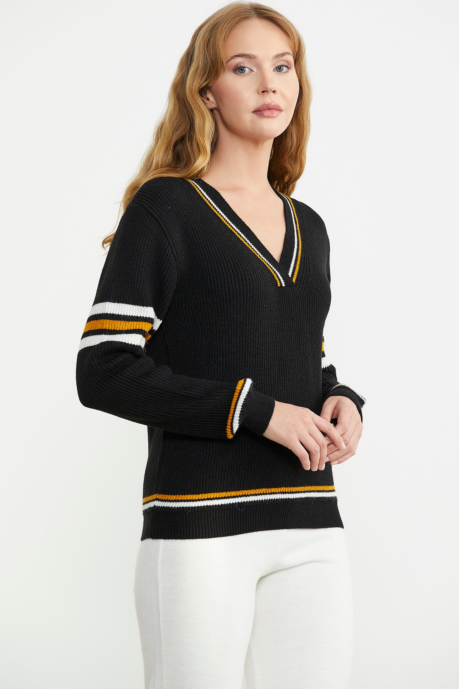 V Yaka Çizgi Kombinli Triko Kazak - Siyah - Sementa