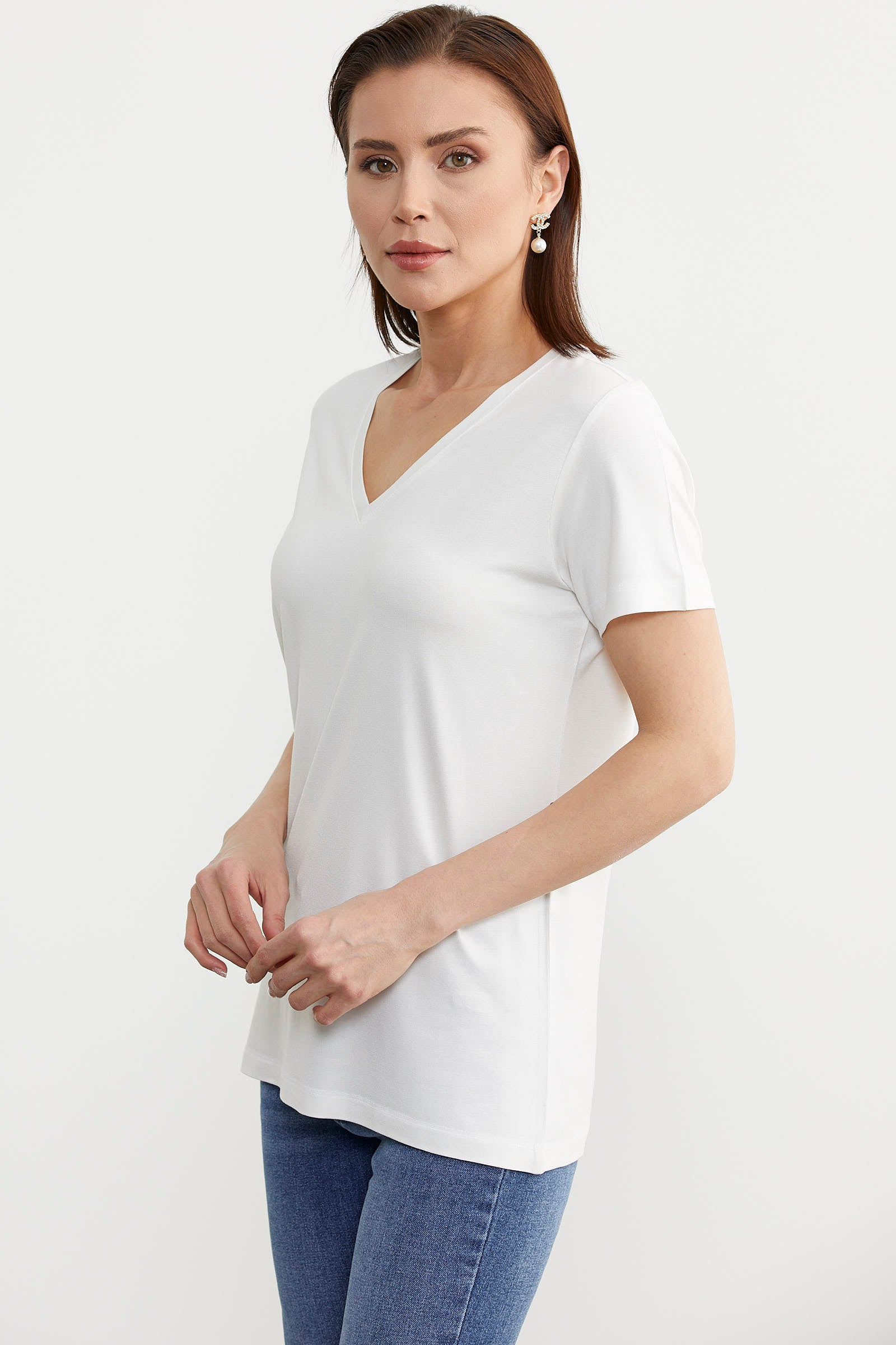 V Yaka Dökümlü Basic Tişört - Ekru (3) Sementa