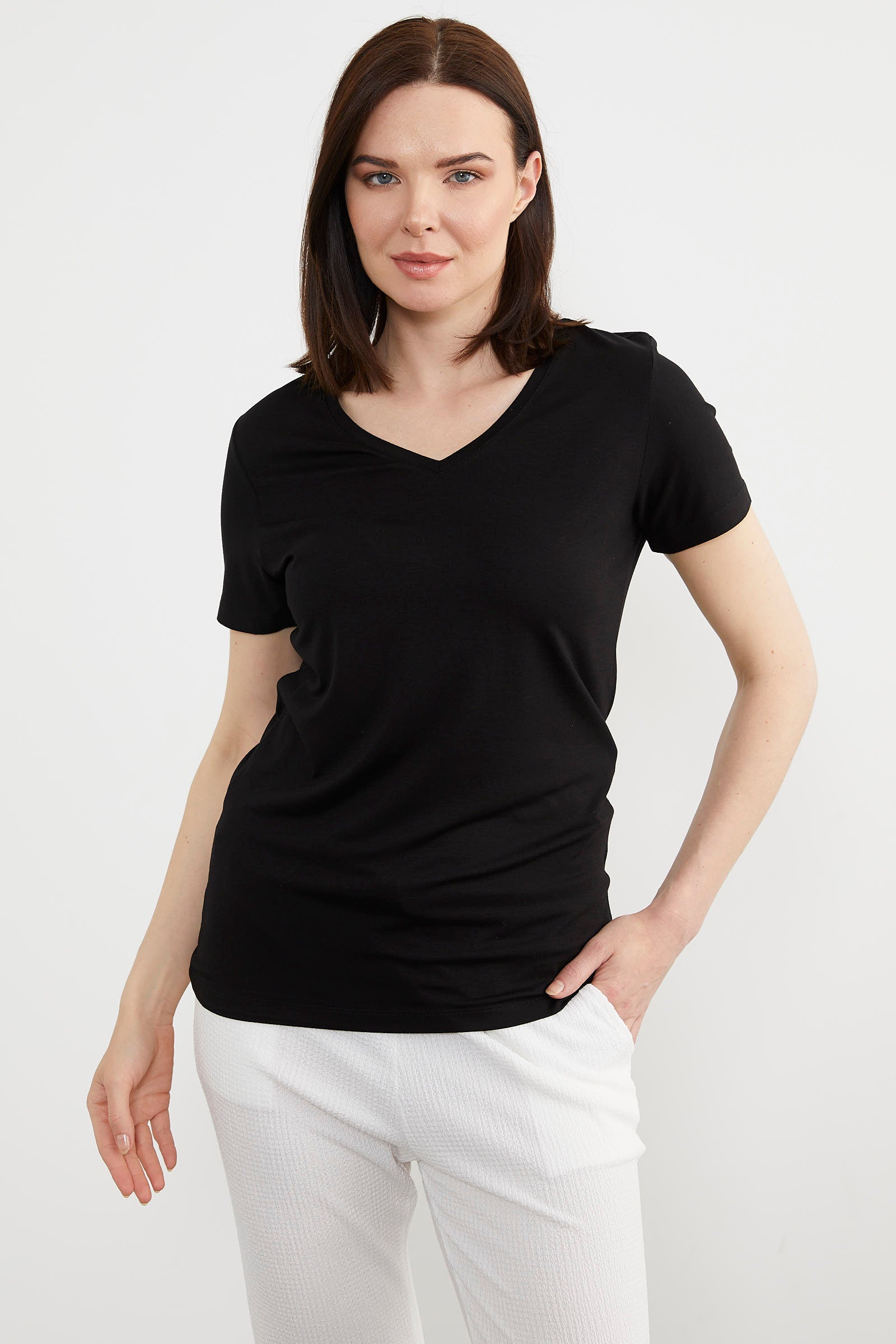 V Yaka Dökümlü Basic Tişört - Siyah (2) Sementa