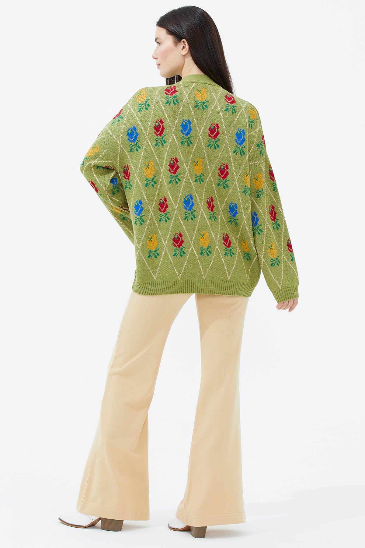 V Yaka Düğmeli Gül Desenli Triko Hırka - Yeşil (6) Sementa
