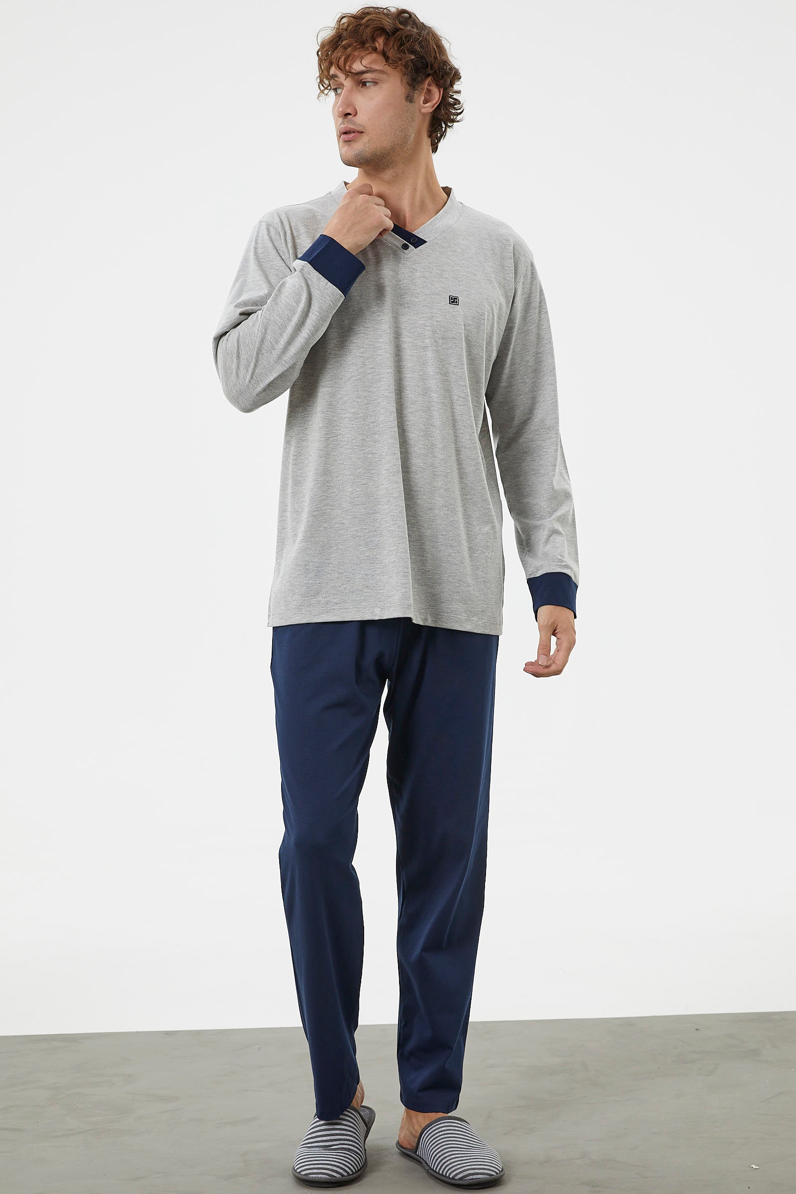 V Yaka Rahat Kalıp Pijama Takım - Gri (2) Sementa