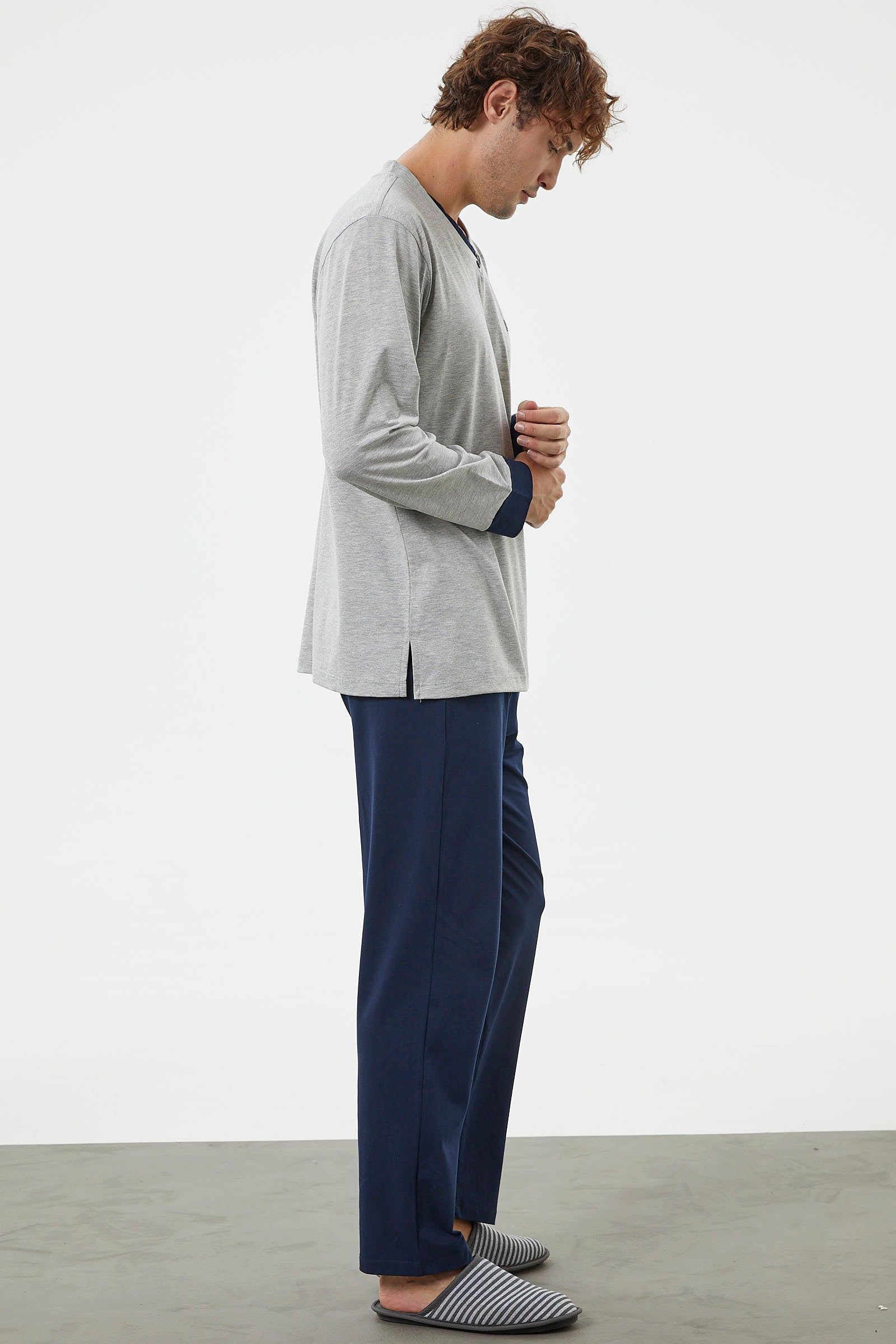 V Yaka Rahat Kalıp Pijama Takım - Gri (4) Sementa