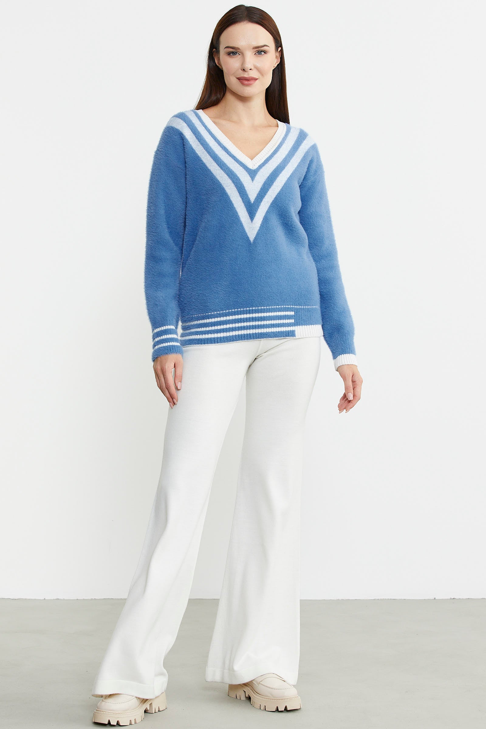 V Yaka Renk Kombinli Triko Kazak - Mavi - Sementa