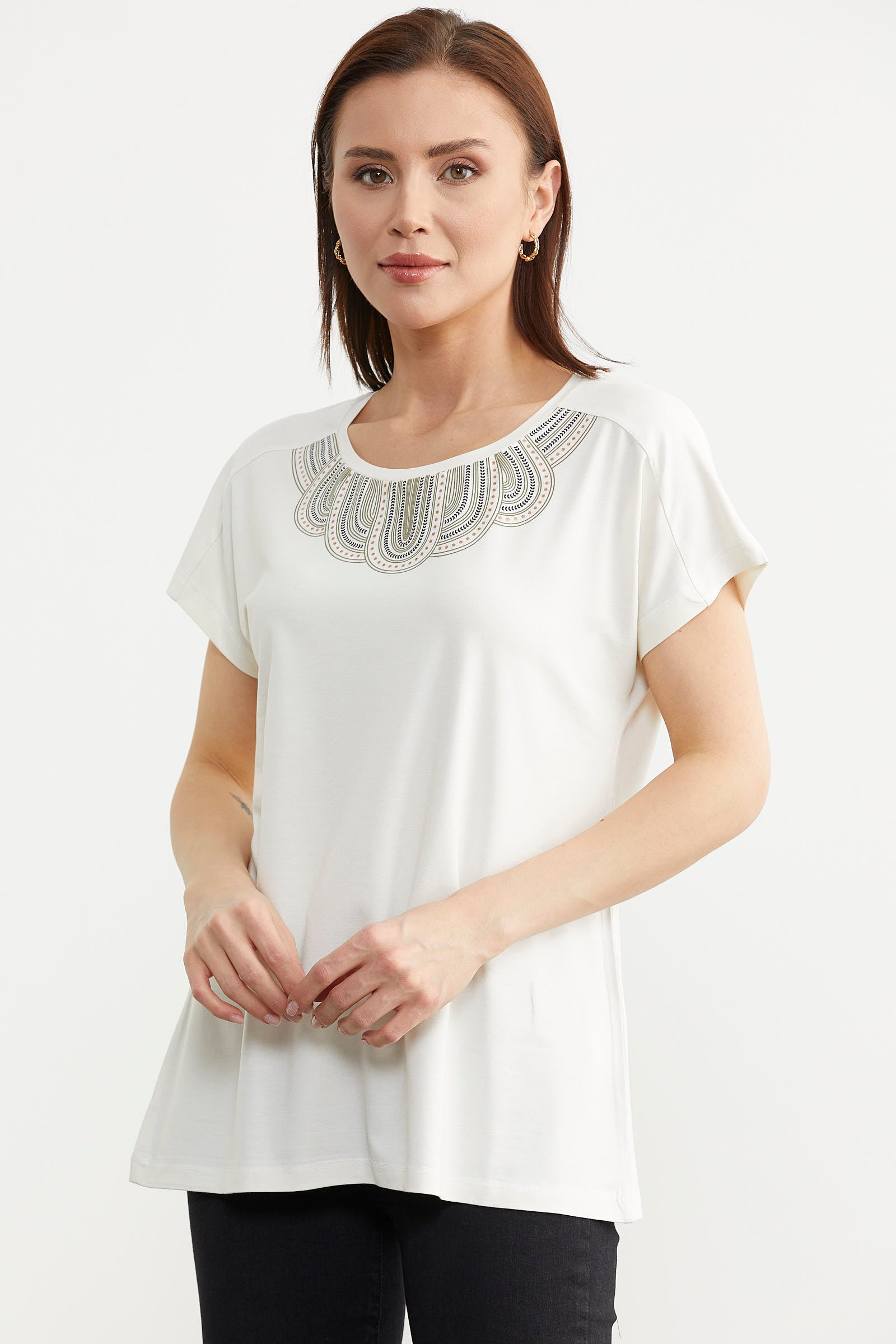 Yaka Detaylı Dökümlü Penye Tişört - Ekru (2) Sementa
