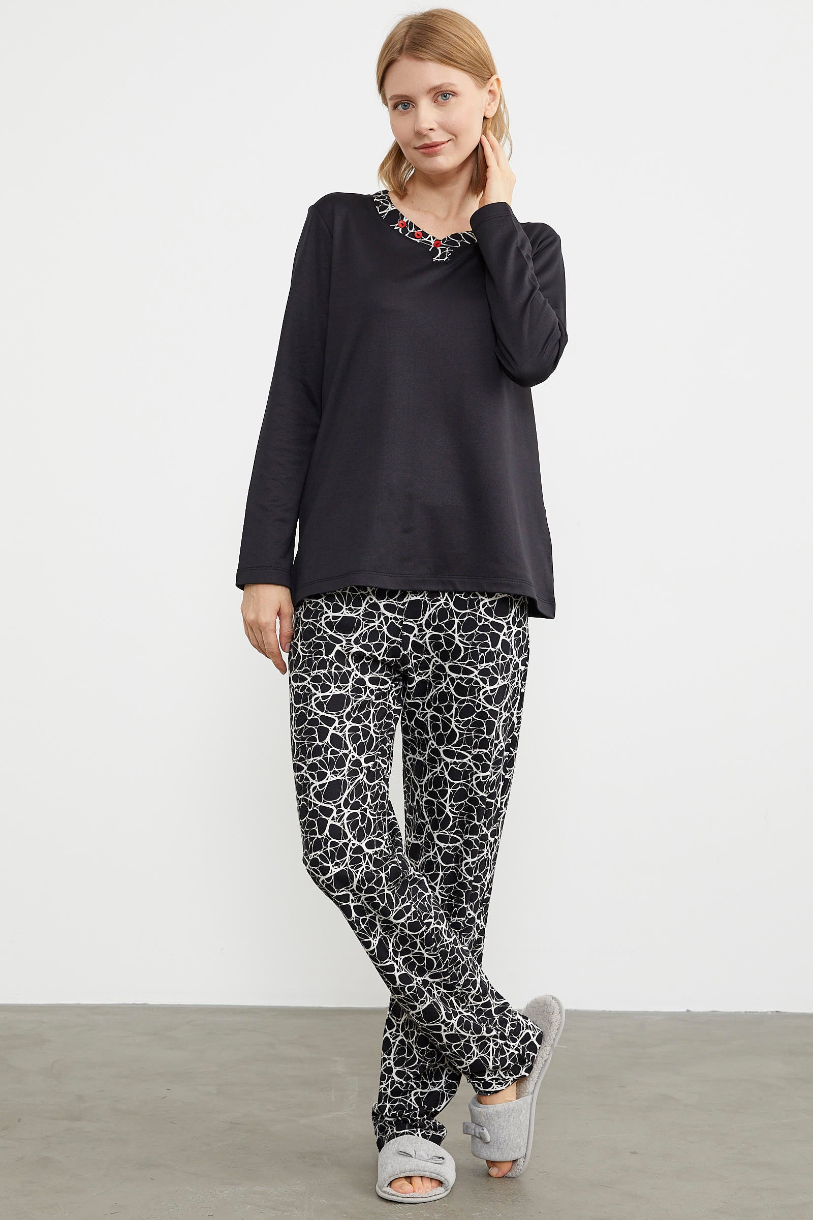 Yakası Düğme Detaylı Pijama Takım - Siyah (2) Sementa
