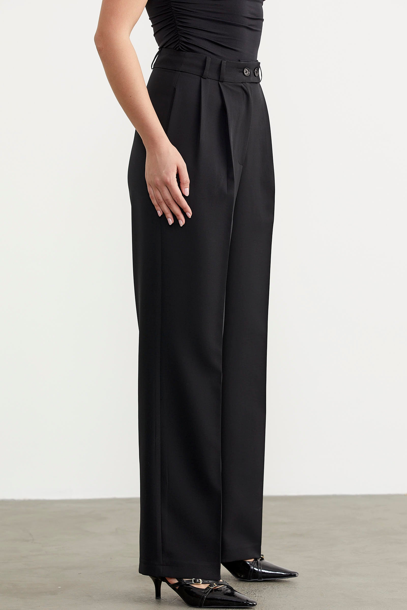 Yüksek Bel Pileli Palazzo Pantolon - Siyah (4) Sementa