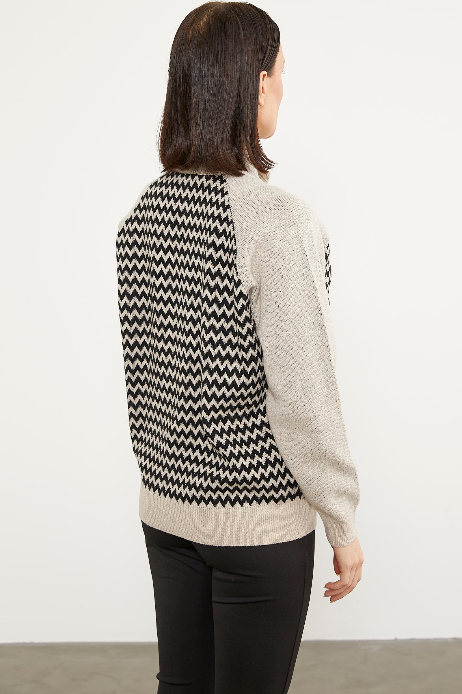 Zik Zak Desenli Çift Renk Triko Ceket - Bej (6) Sementa