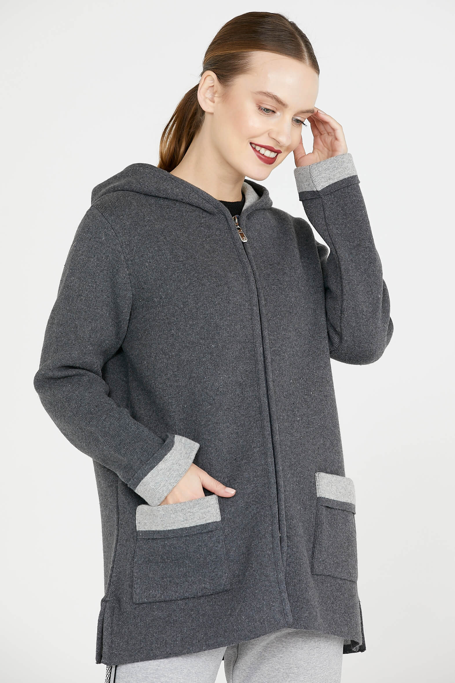 Cepli ve Kapüşonlu Kadın Triko Ceket - Koyu Gri - Açık Gri (2) Sementa