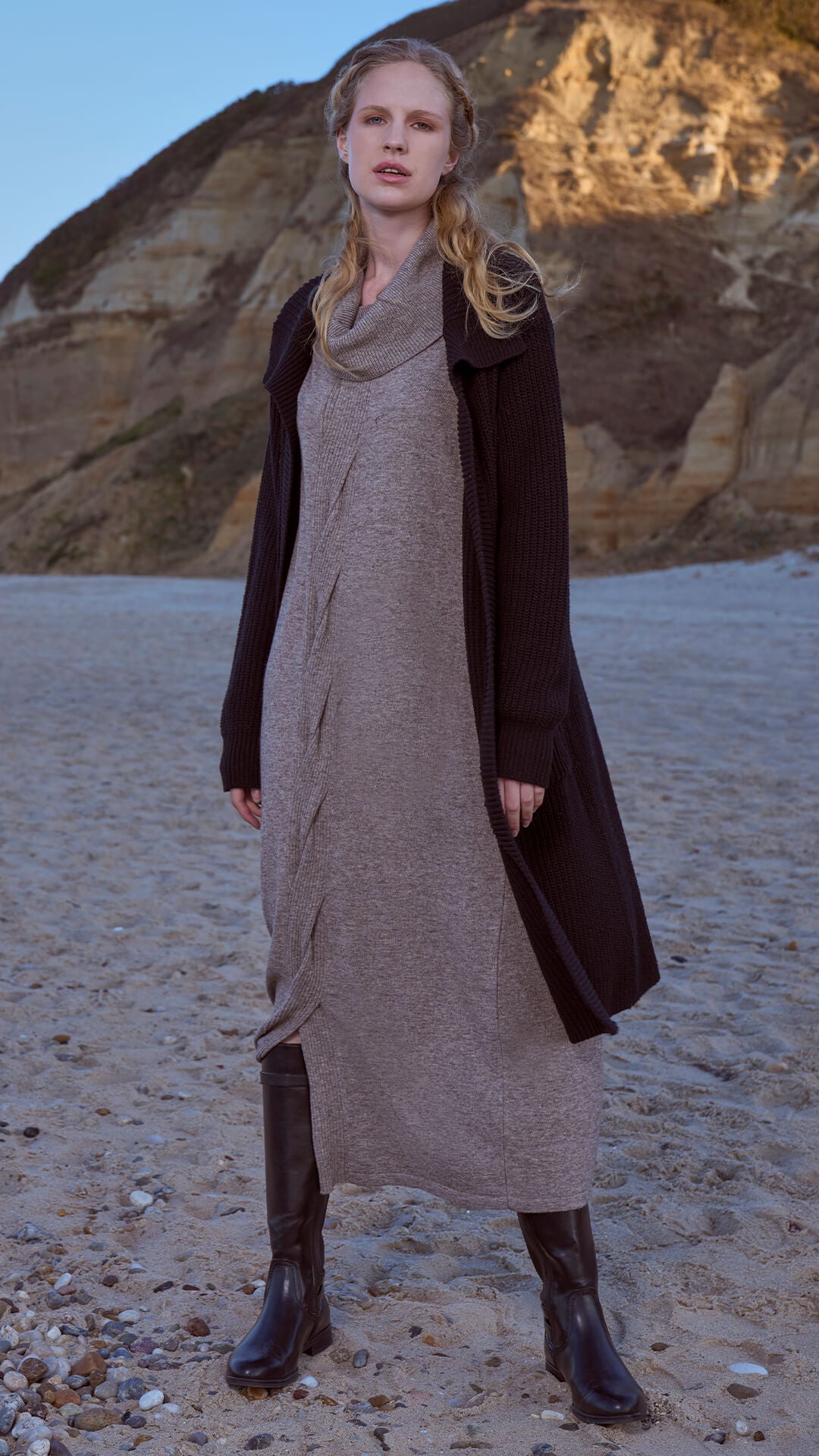 Degaje Yaka Önü Saç Örgülü Triko Elbise - Bej (1) Sementa