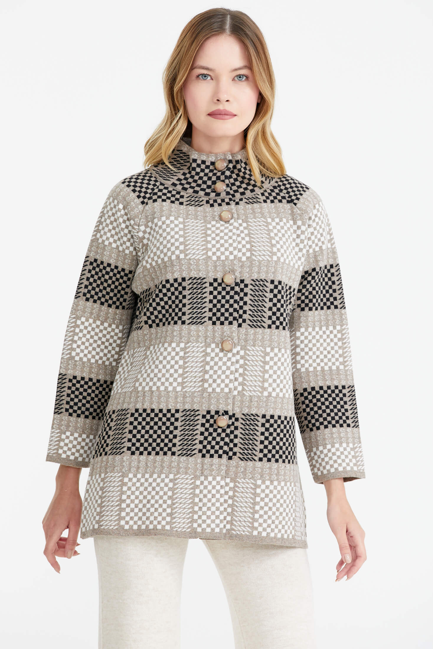 Dik Yaka Düğmeli Dama Desenli Triko Hırka - Sütlü Kahve (2) Sementa