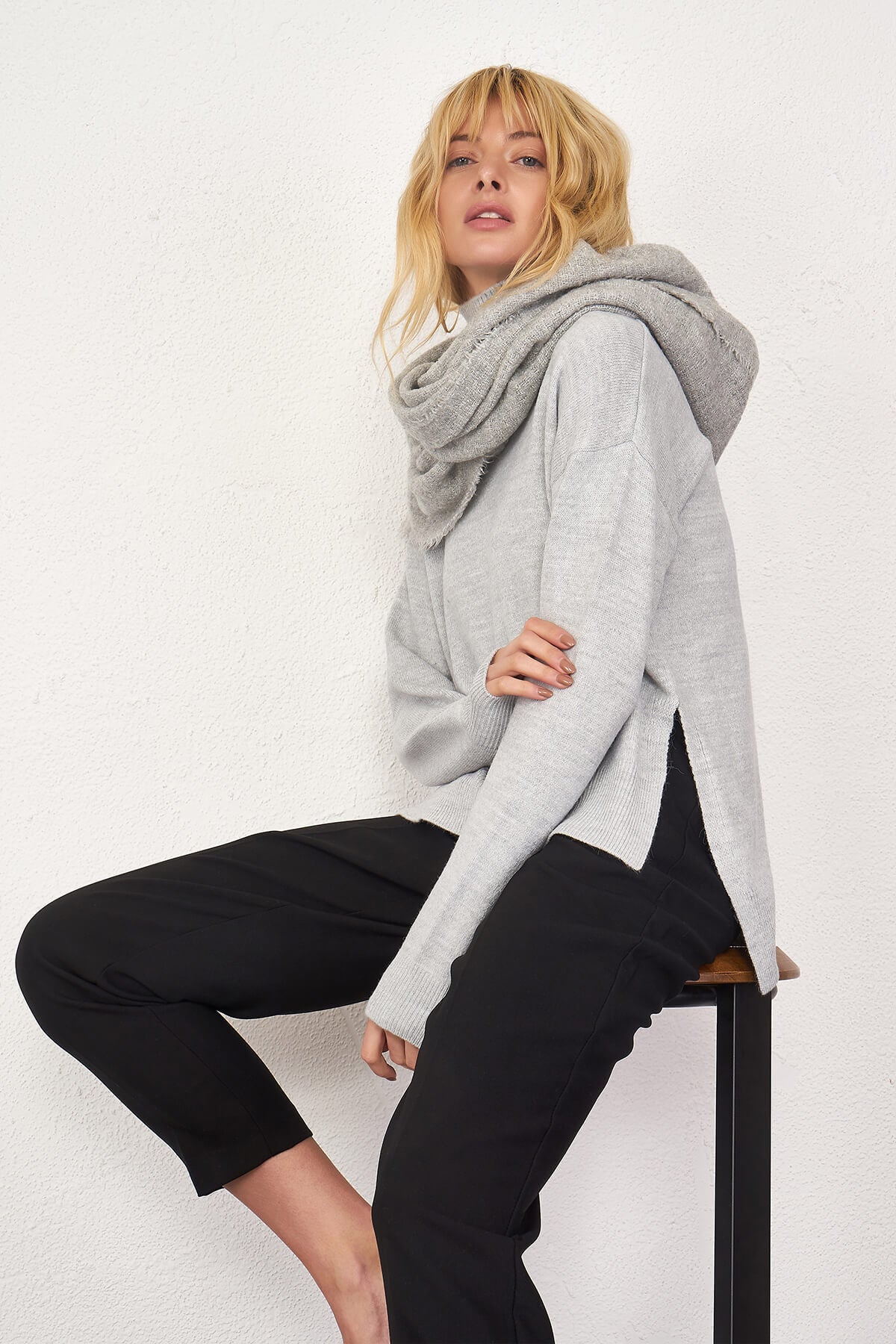 Dik Yakalı Kadın Triko Kazak - Gri (1) Sementa