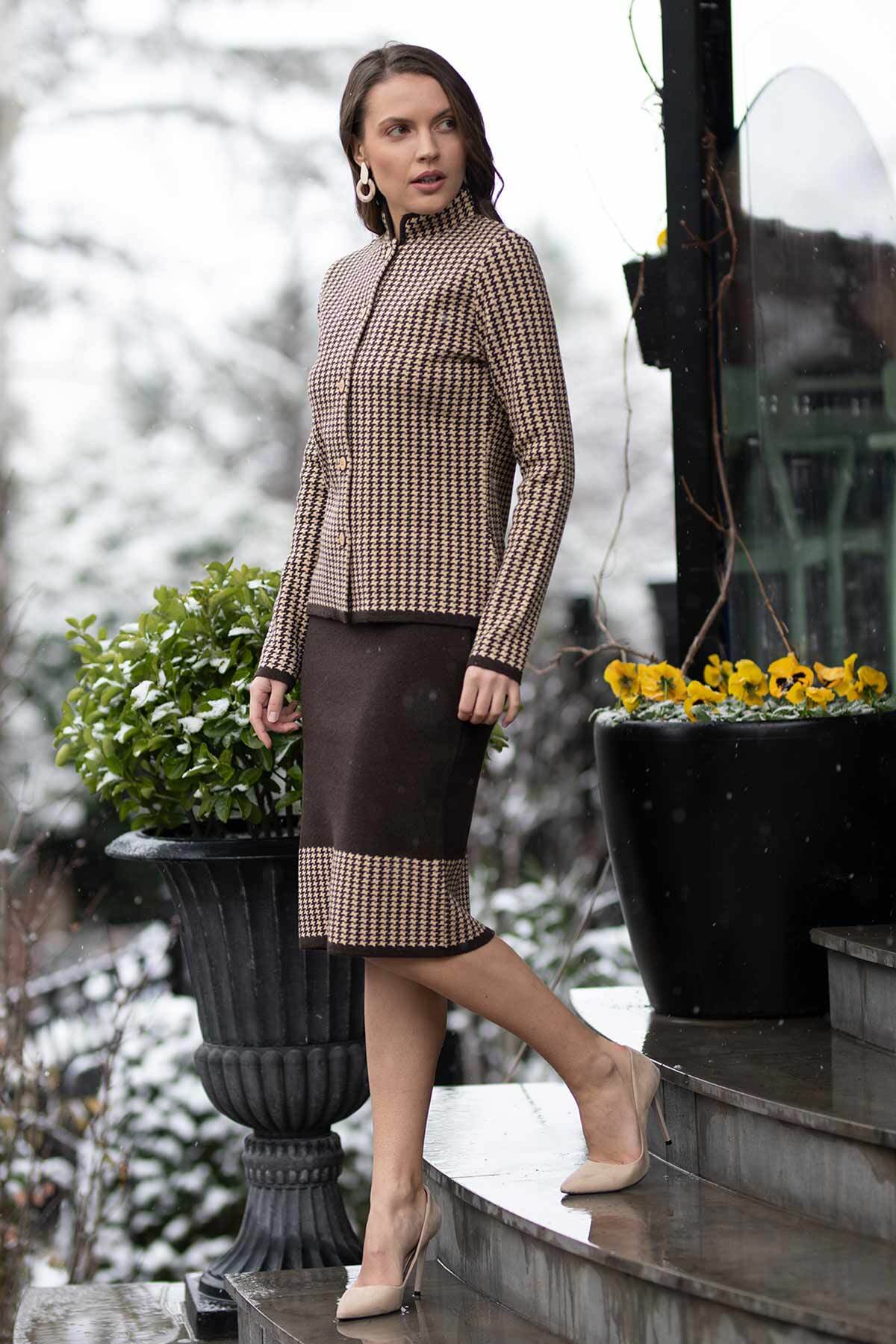 Kadın Dik Yaka Etekli Triko Takım - Kahve - Bej (1) Sementa