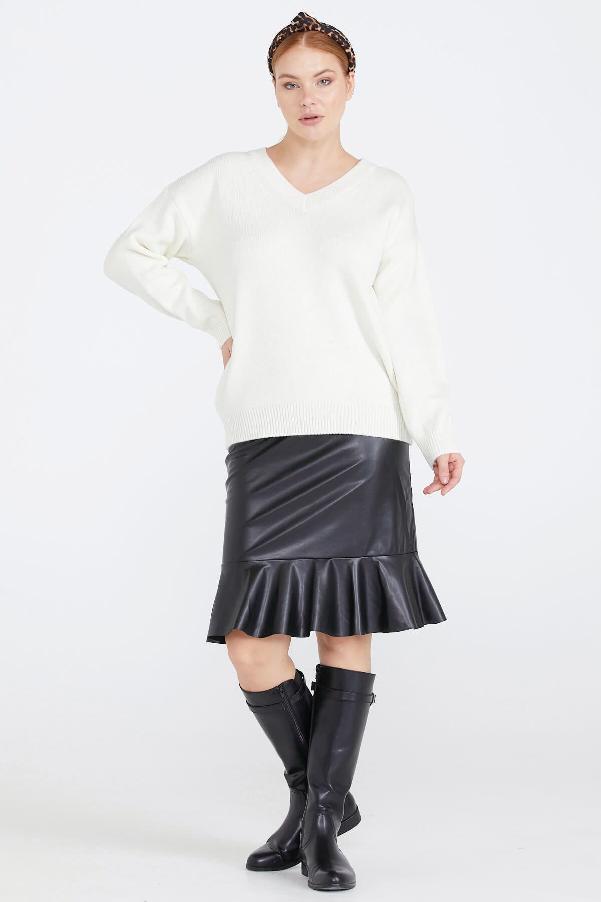 Kadın V Yaka Triko Kazak - Kemik (1) Sementa