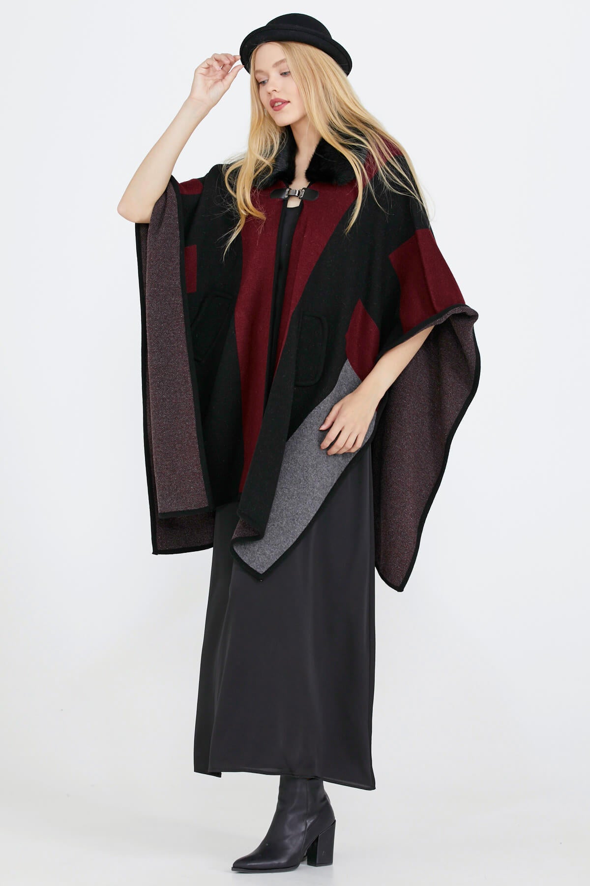 Kadın Yakası Kürklü Triko Panço - Siyah (3) Sementa