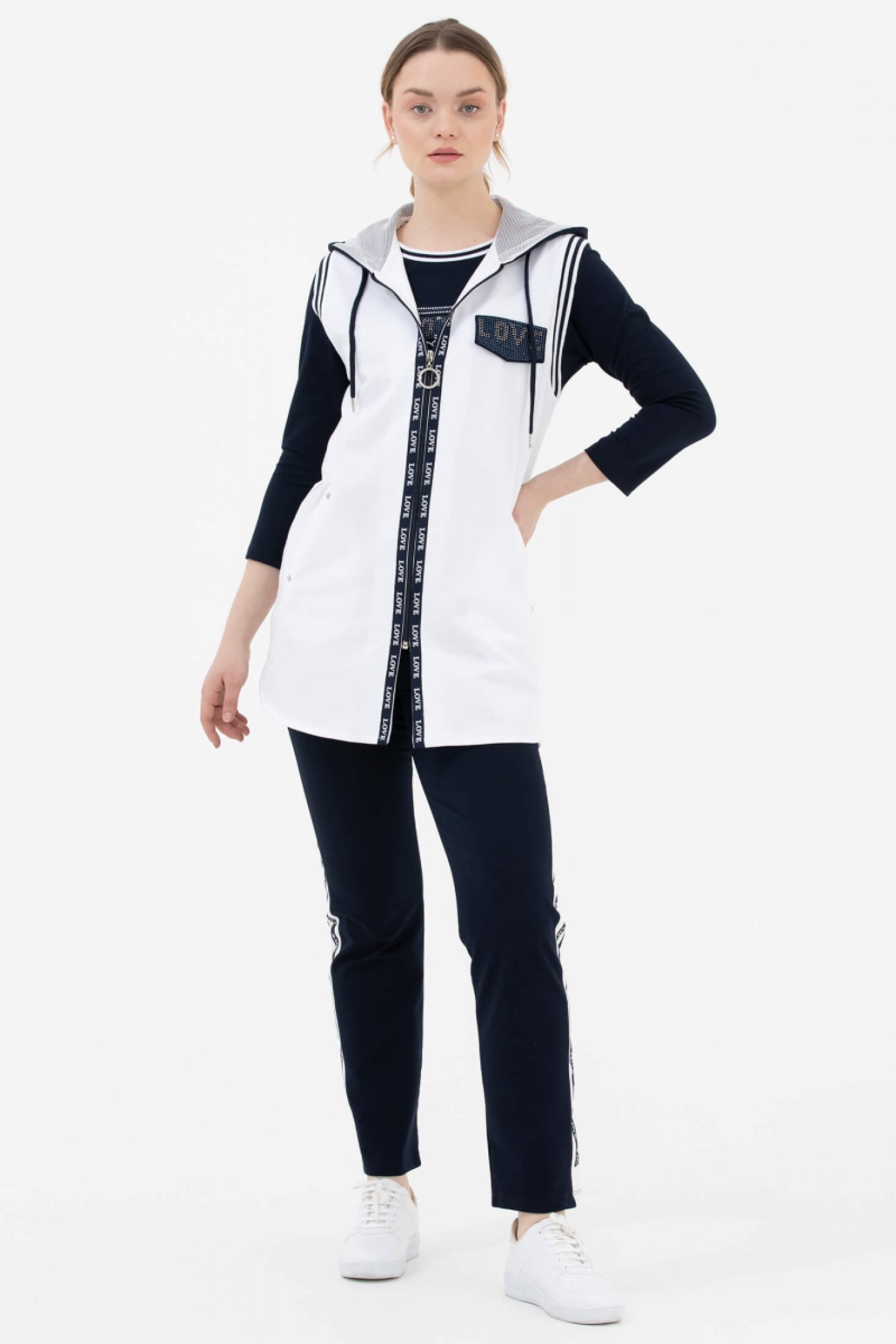 Rahat Kalıp Taşlı Yelekli Eşofman Takım - Beyaz - Lacivert (3) Sementa