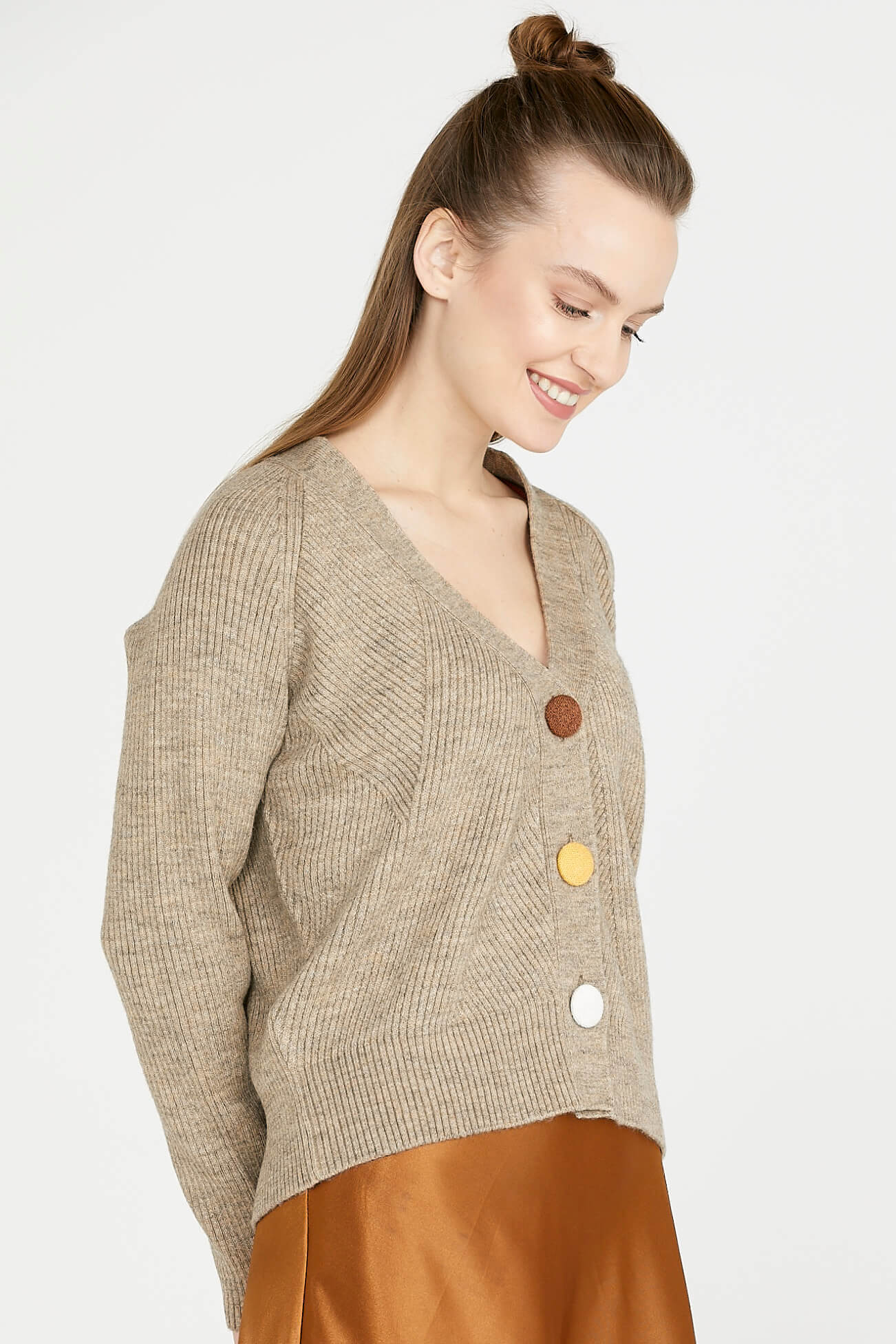 Renkli Düğmeli Triko Hırka - Koyu Bej (2) Sementa