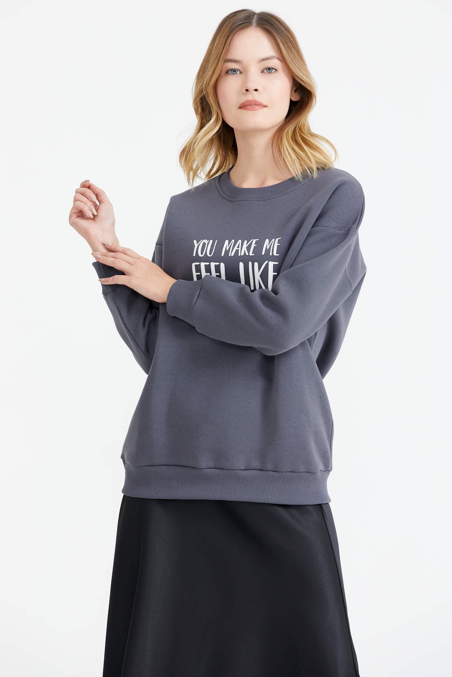 Sıfır Yaka Baskı Detaylı İçi Şardonlu Sweatshirt - Füme (1) Sementa