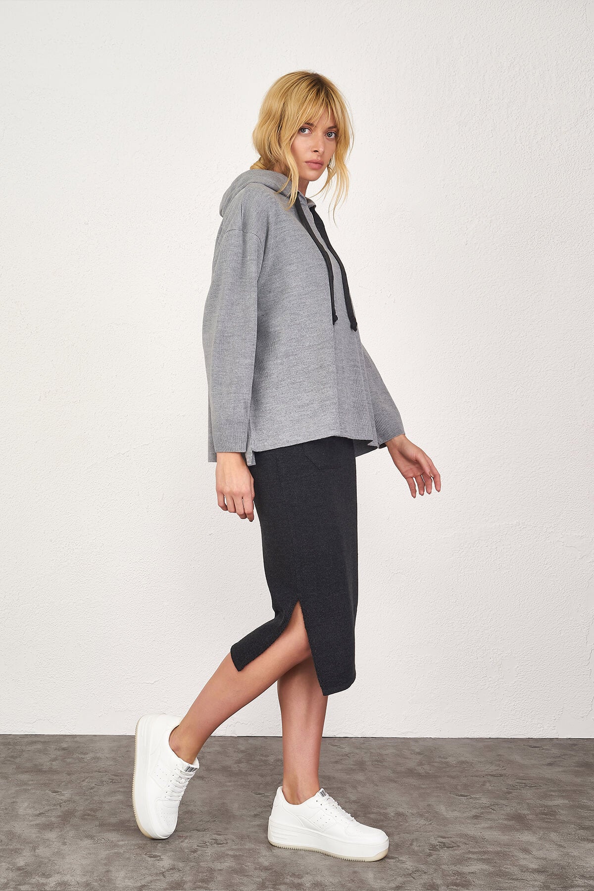 Tek Cepli Yırtmaçlı Triko Etek - Antrasit (2) Sementa