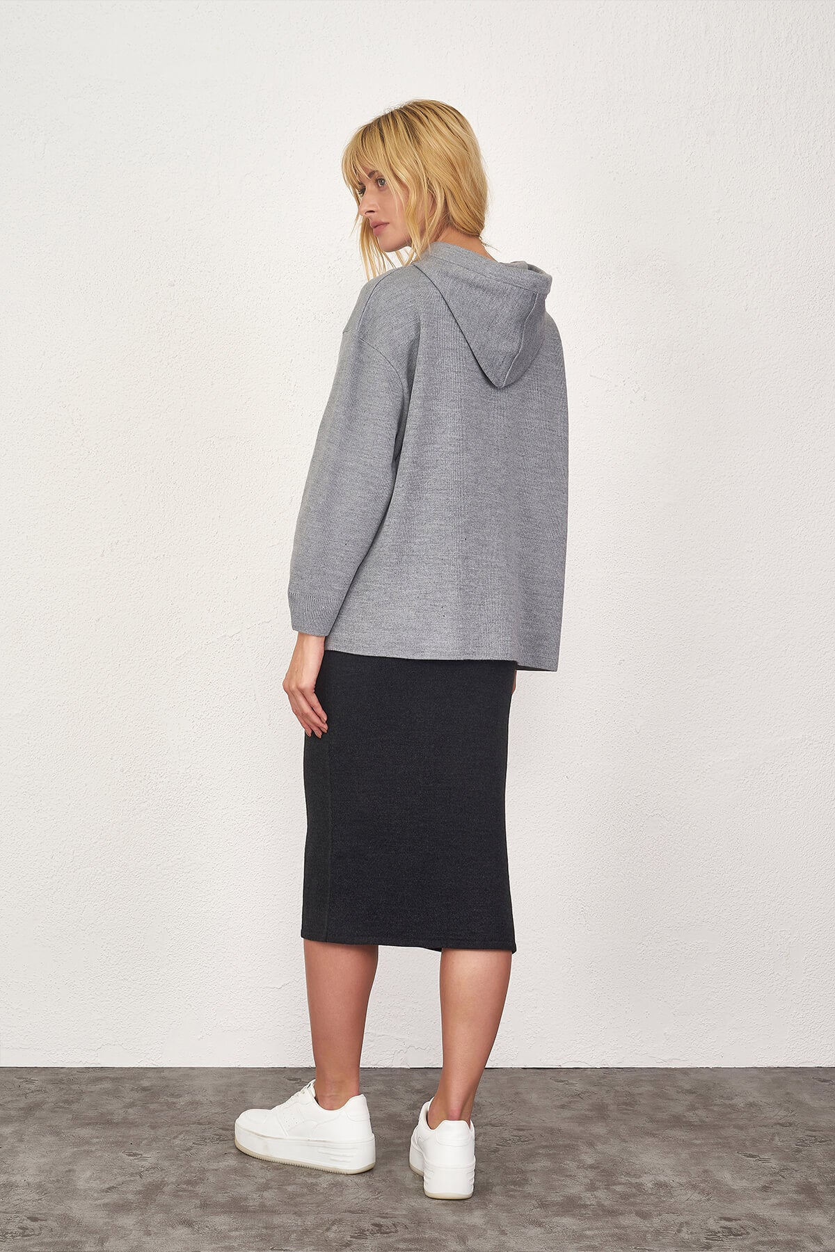 Tek Cepli Yırtmaçlı Triko Etek - Antrasit (3) Sementa