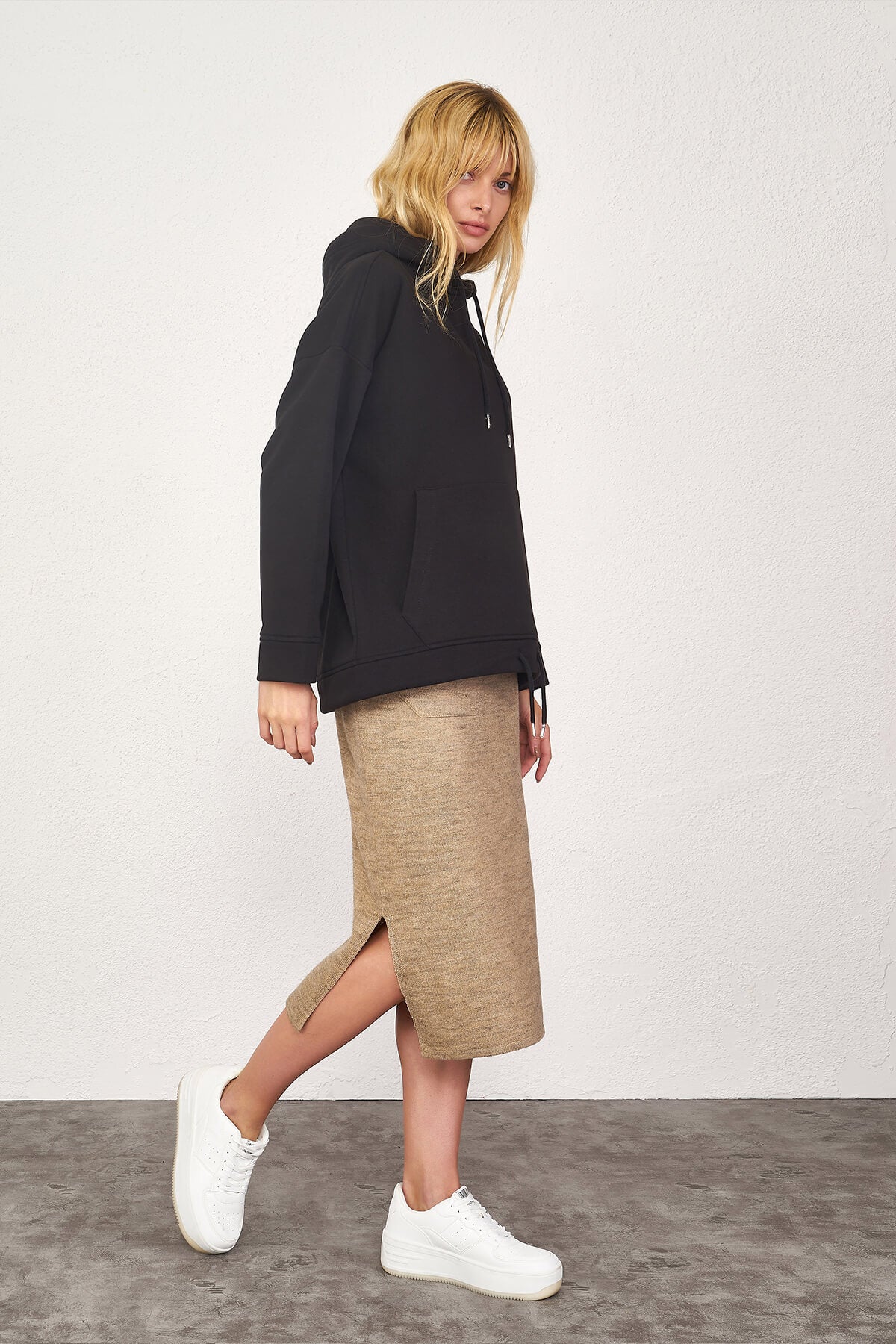 Tek Cepli Yırtmaçlı Triko Etek - Bej (2) Sementa