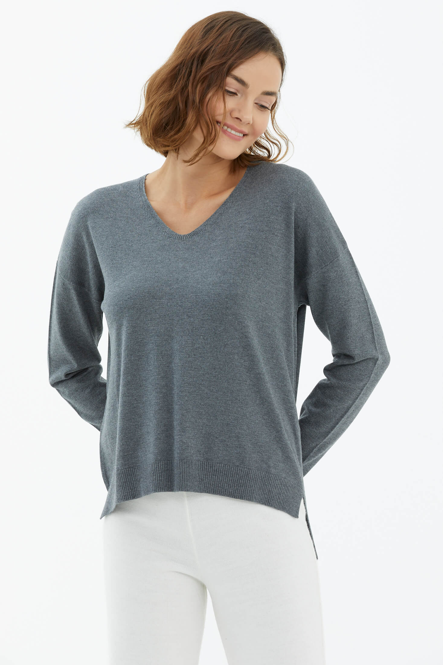 V Yaka Triko Dökümlü Kazak - Koyu Gri (1) Sementa