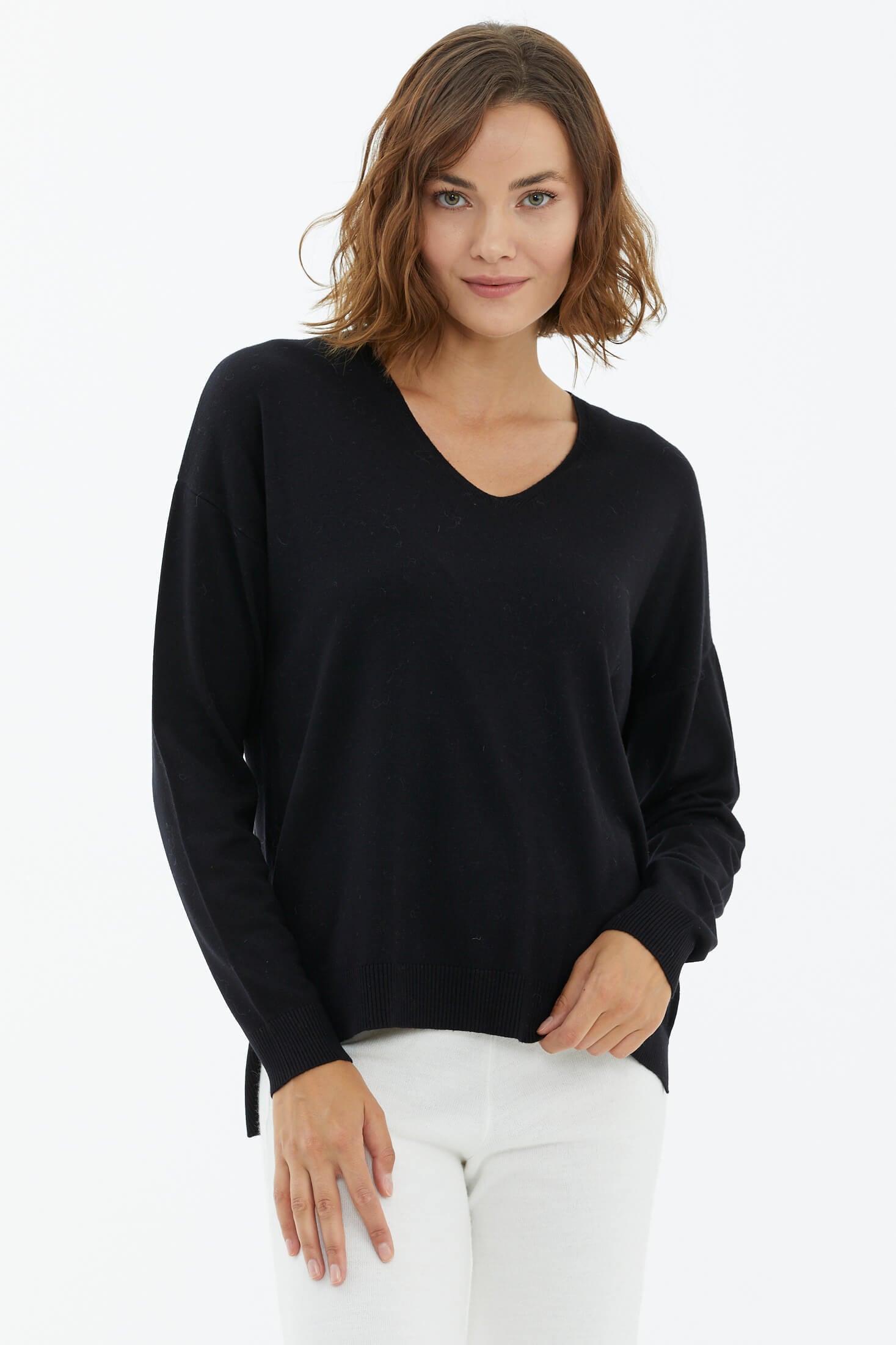 V Yaka Triko Dökümlü Kazak - Siyah (1) Sementa