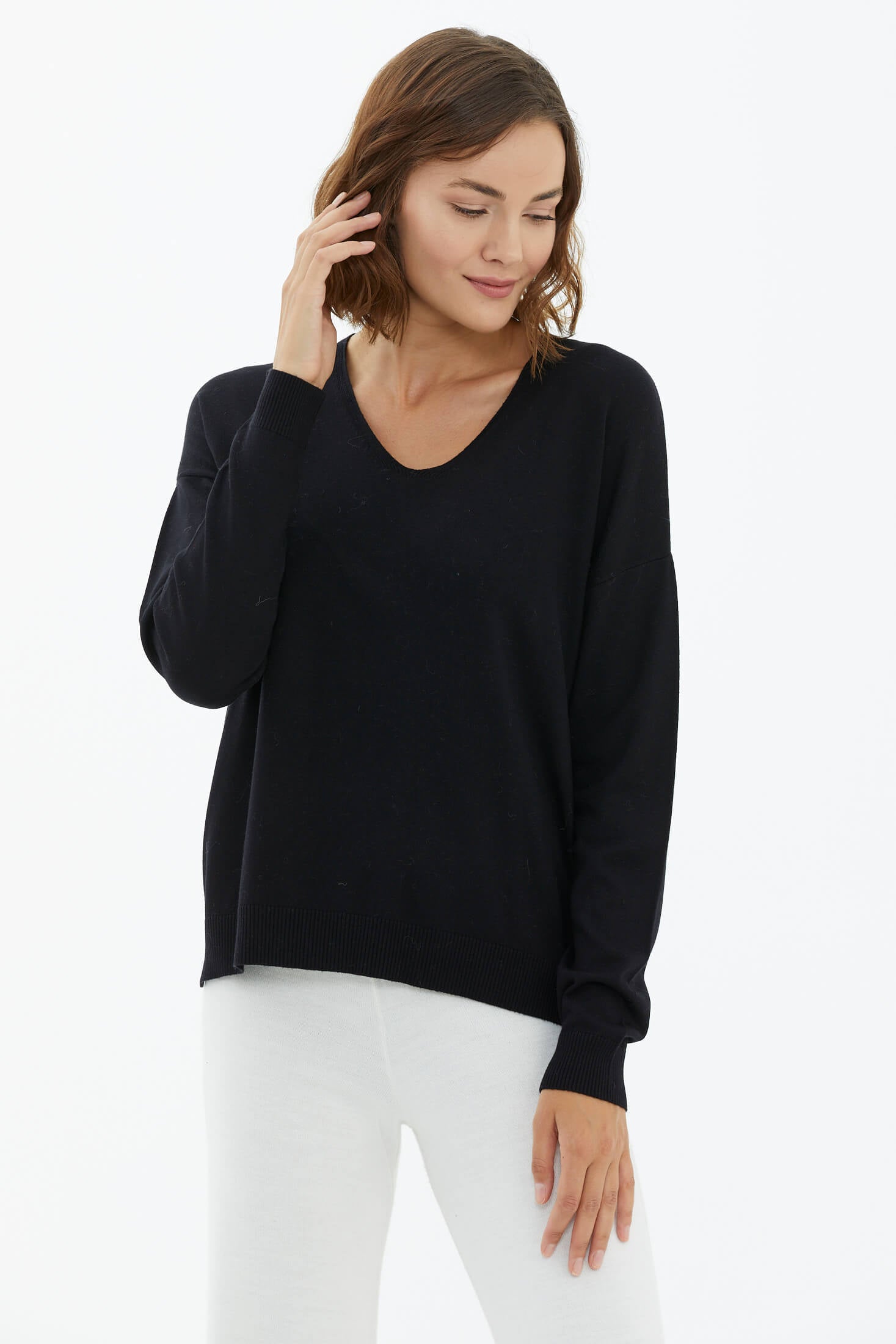 V Yaka Triko Dökümlü Kazak - Siyah (2) Sementa