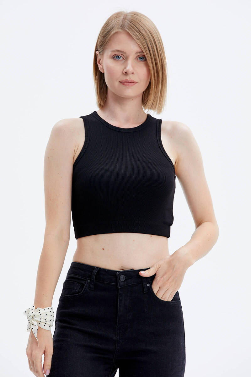 Yüzücü Model Crop Tshirt - Siyah (1) Sementa