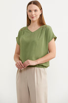 Beli Lastikli V Yaka Crop Bluz - Yeşil (2) Sementa