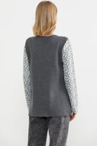 Çiçek Desenli Arkası Uzun Triko Kazak - Koyu Gri (5) Sementa