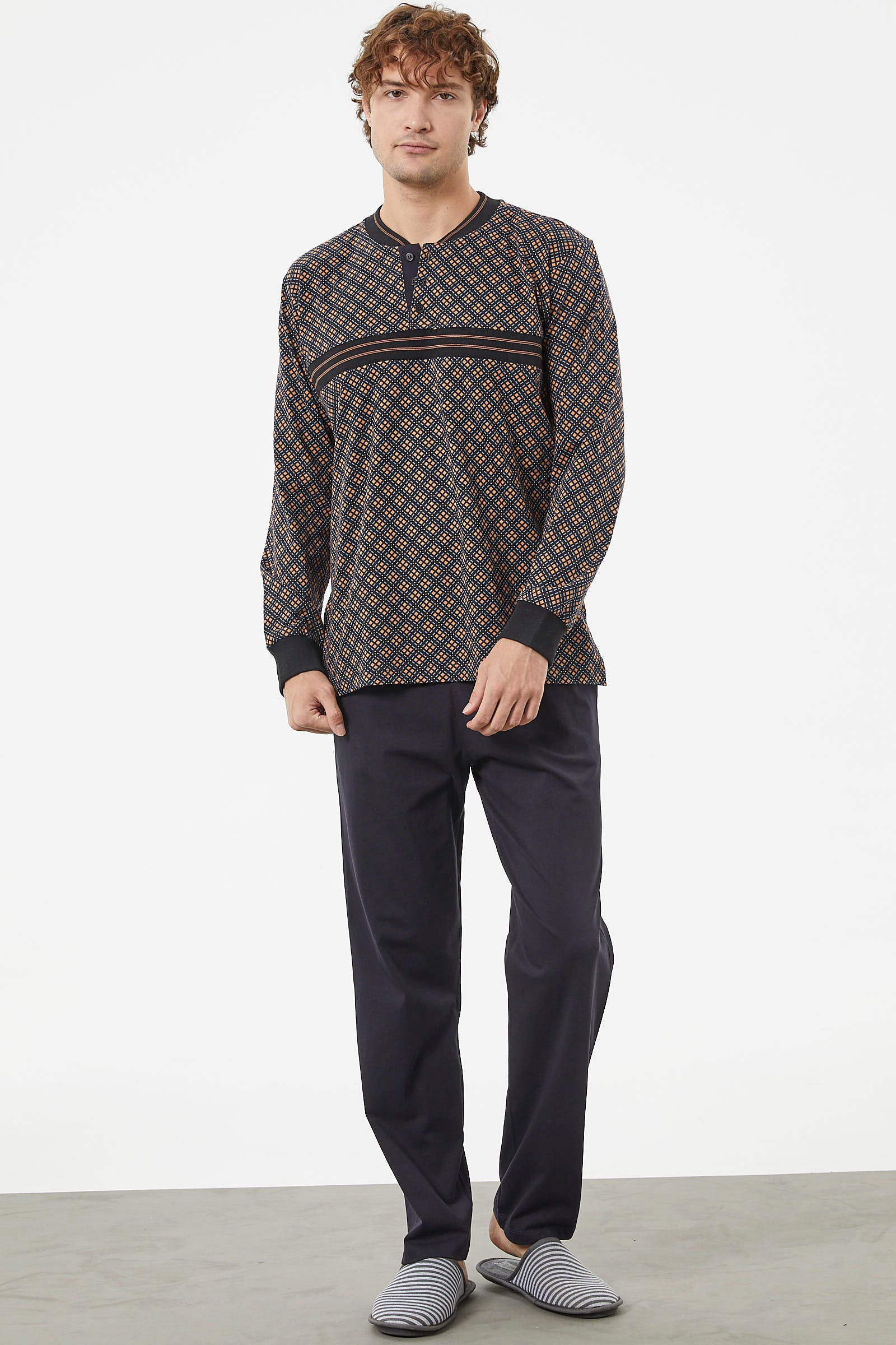 Desenli Rahat Kalıp Pamuk Pijama Takım - Siyah (1) Sementa