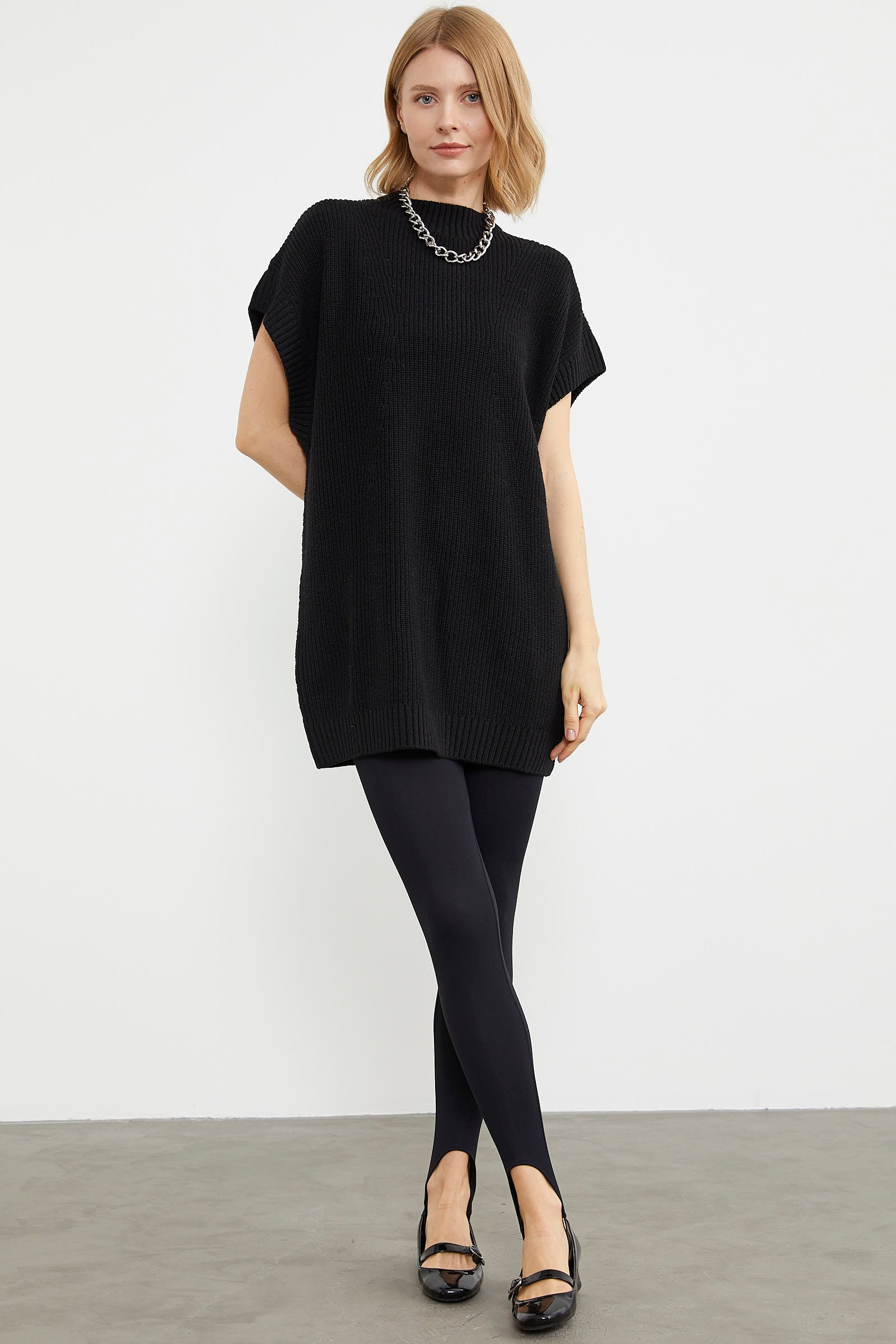 Dik Yaka Uzun Triko Süveter - Siyah (1) Sementa