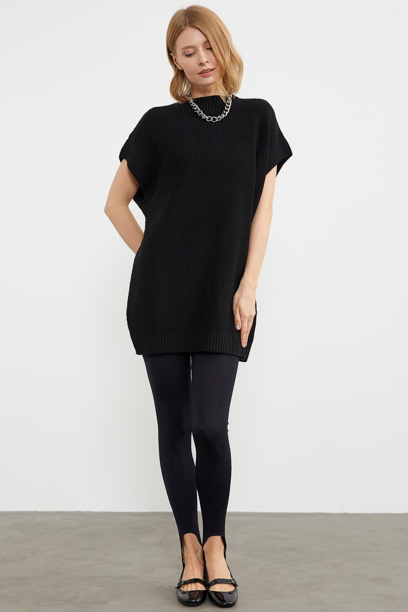 Dik Yaka Uzun Triko Süveter - Siyah (2) Sementa