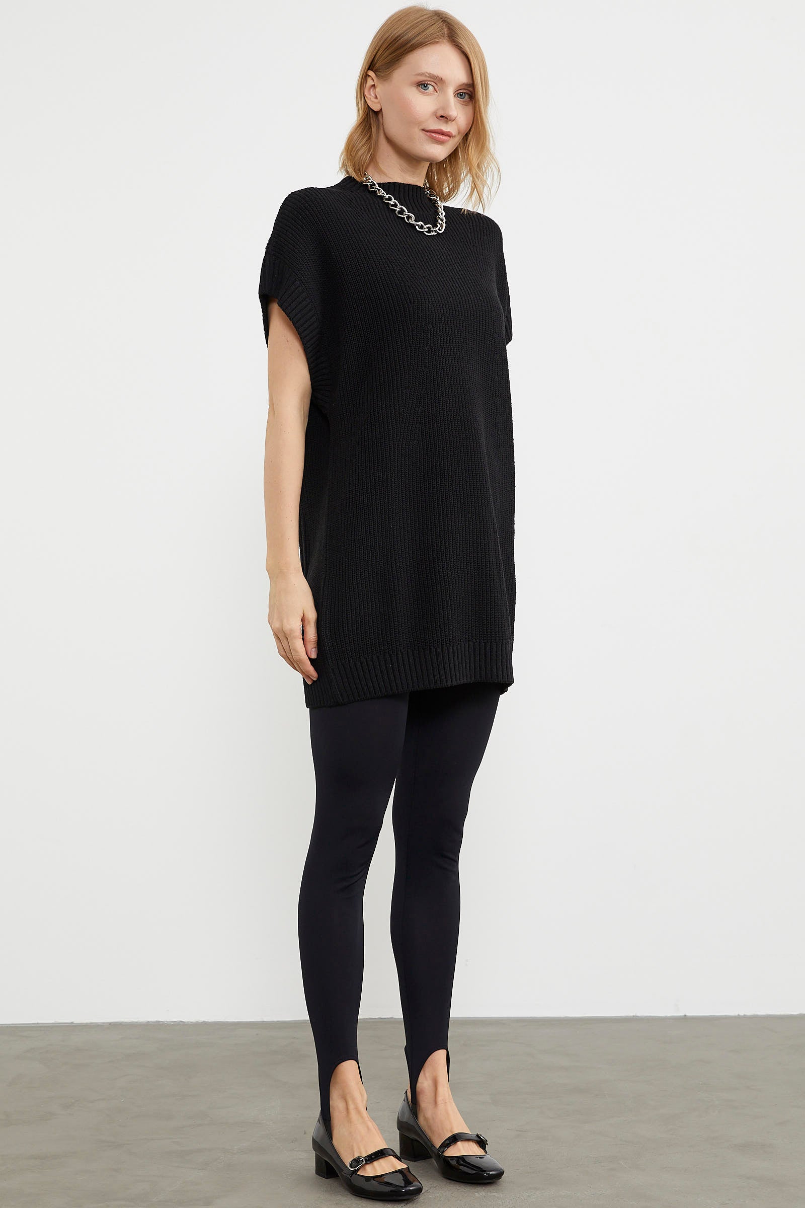 Dik Yaka Uzun Triko Süveter - Siyah (4) Sementa