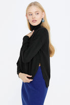 Dik Yakalı Kadın Triko Kazak - Siyah (4) Sementa