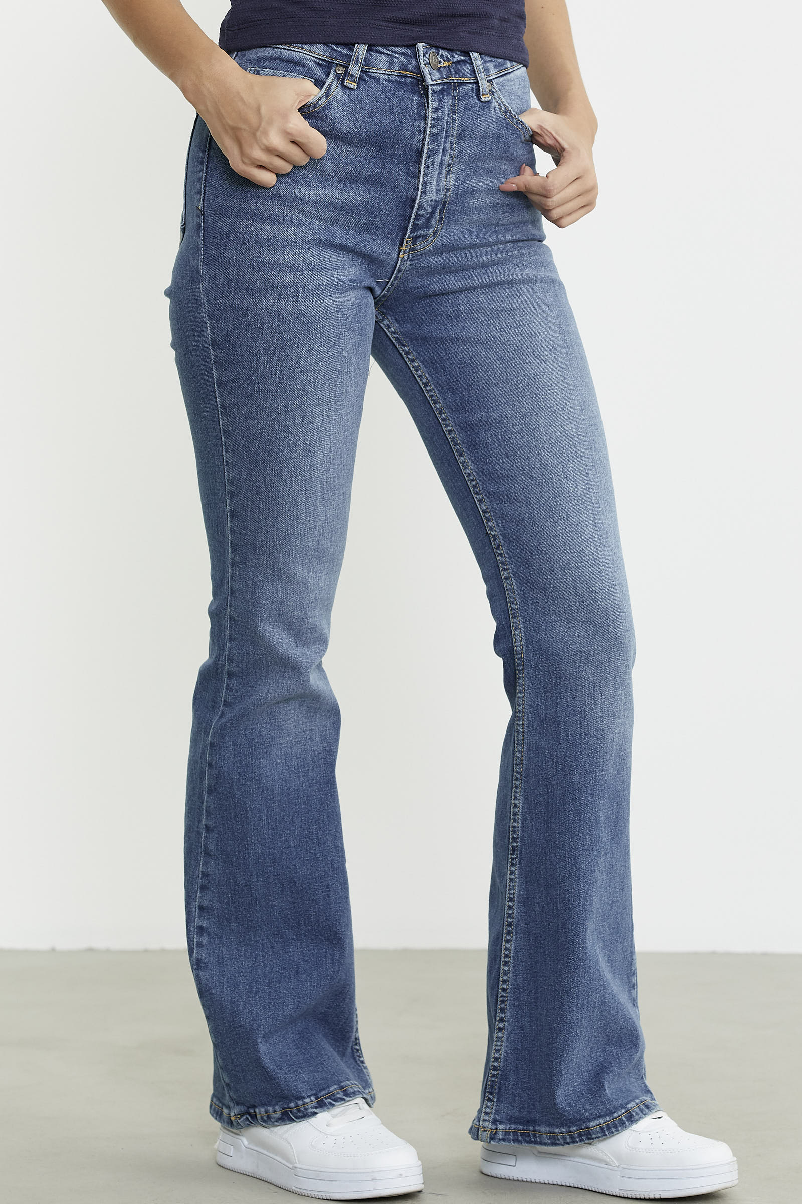 bellbottom High Waisted Bell-bottom Jeans - Medium Blue – SEMENTA