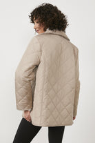 Kapitone Rahat Kalıp İçi Peluş Mont - Bej (6) Sementa