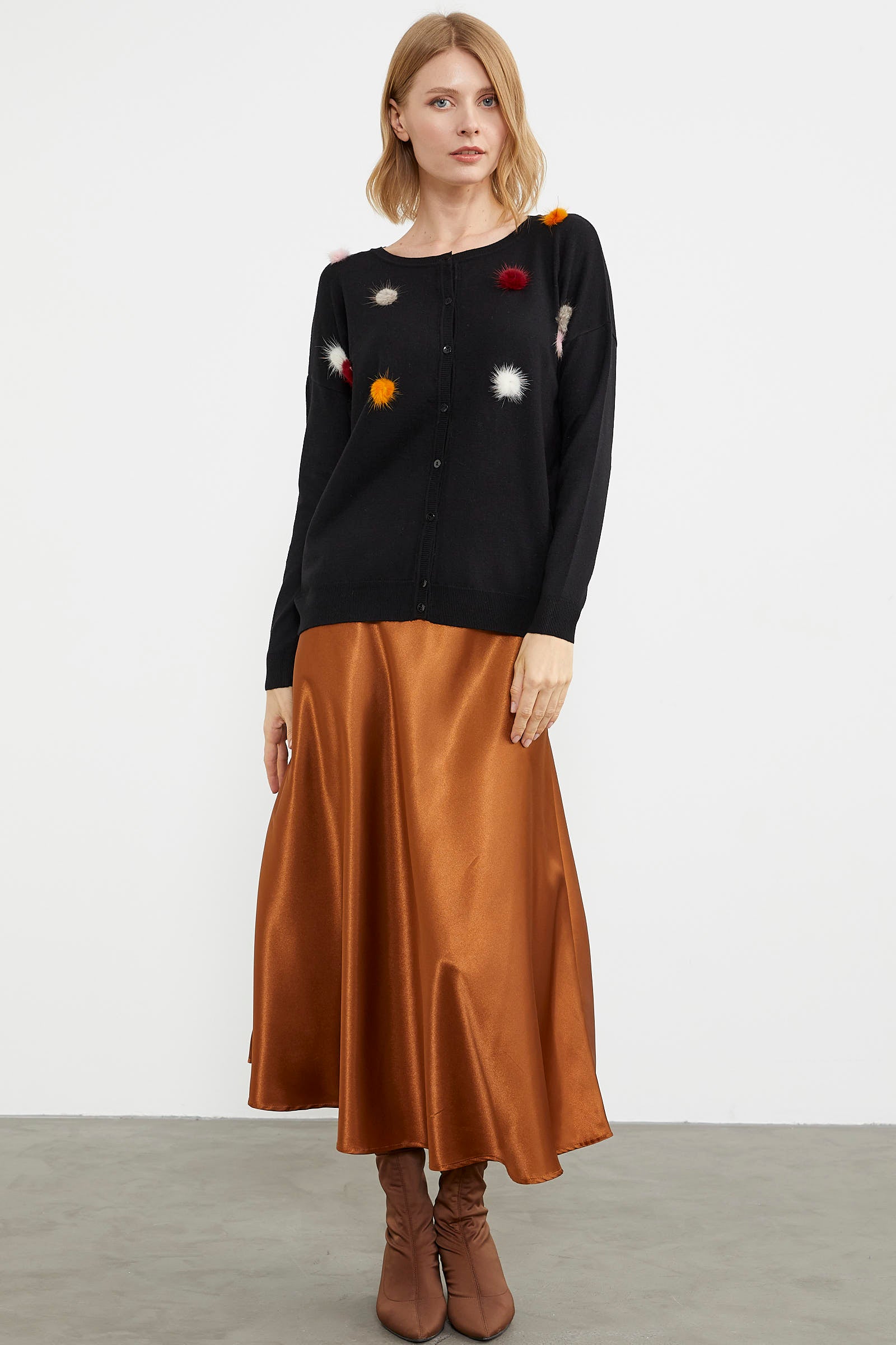 Ponpon Detaylı Basic Triko Hırka - Siyah (5) Sementa