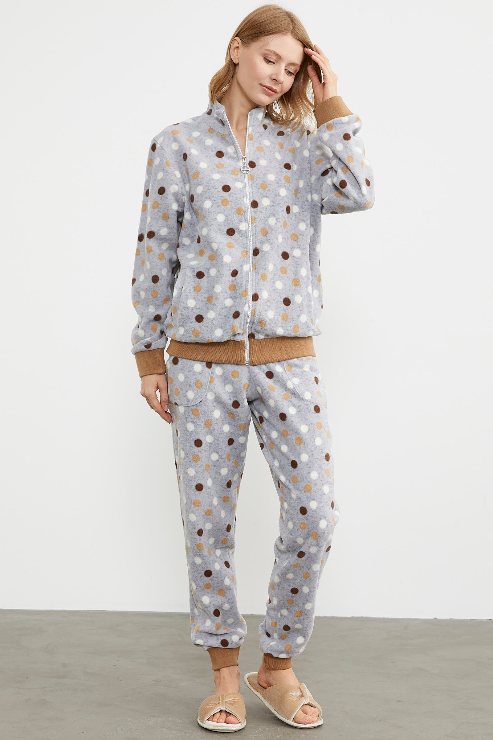 Renkli Puantiyeli Polar Eşofman Takım - Gri (3) Sementa