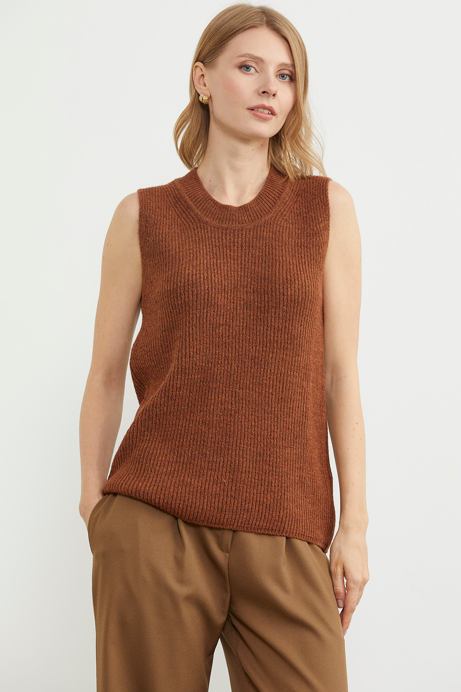 Derbili Sıfır Yaka Triko Süveter - Taba (1) Sementa