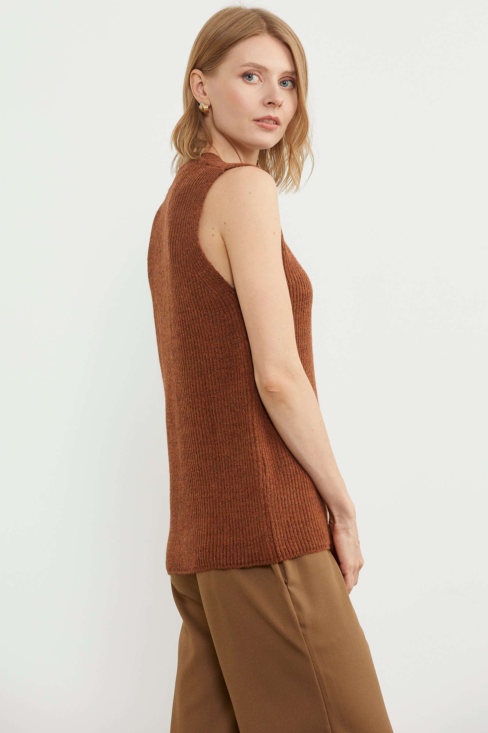 Derbili Sıfır Yaka Triko Süveter - Taba (5) Sementa