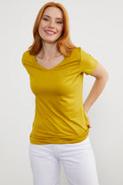 V Yaka  Dökümlü Basic Tişört - Hardal (4) Sementa