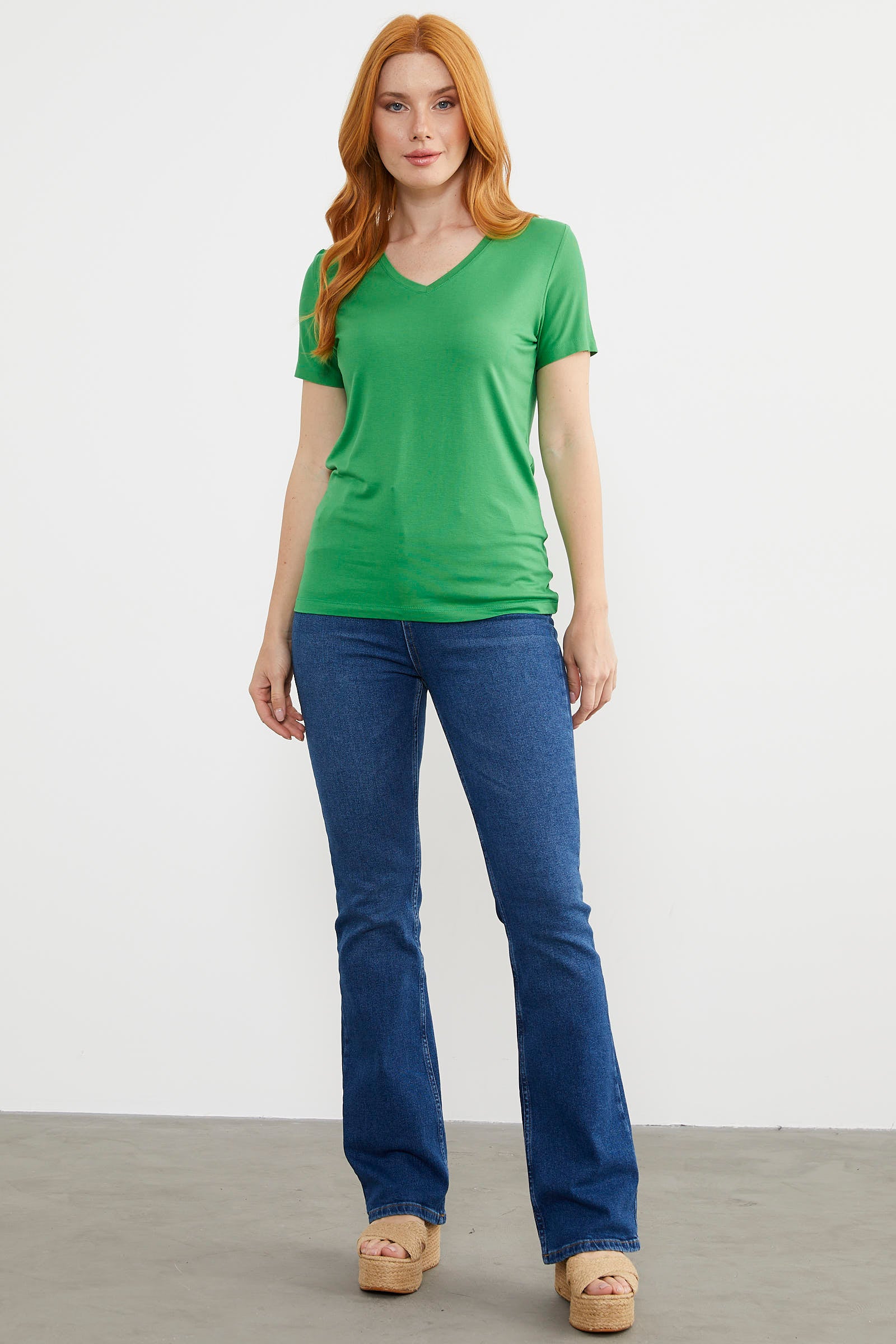 V Yaka  Dökümlü Basic Tişört - Yeşil (1) Sementa