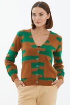 V Yaka Düğmeli Cepli Triko Hırka - Kiremit (3) Sementa