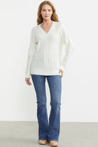 V Yaka Motifli Yünlü Triko Kazak - Kemik - Sementa