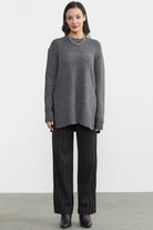 Yanları Yırtmaçlı Uzun Triko Kazak - Füme (1) Sementa